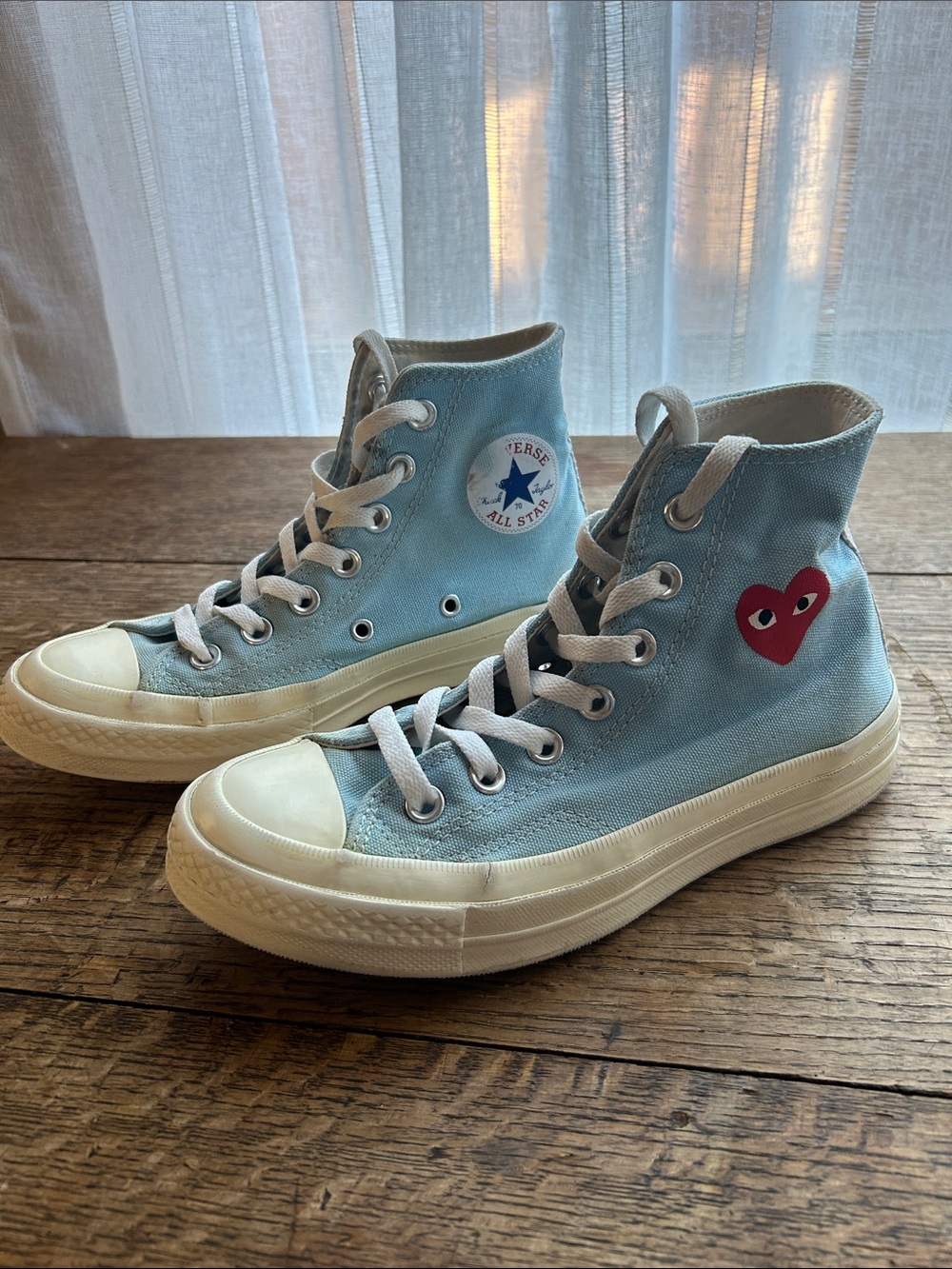 Converse x Comme des Garçons PLAY Colab High-Top Sneakers Bright Blue. Wm 5.5